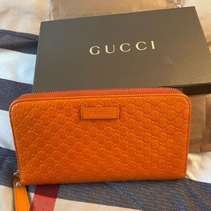 💋💋💋Authentic Gucci long wallet💋💋💋